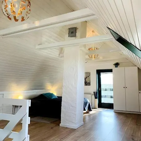 Hus Pa 100 M2 Ved Skov * Harlev (Stevns)