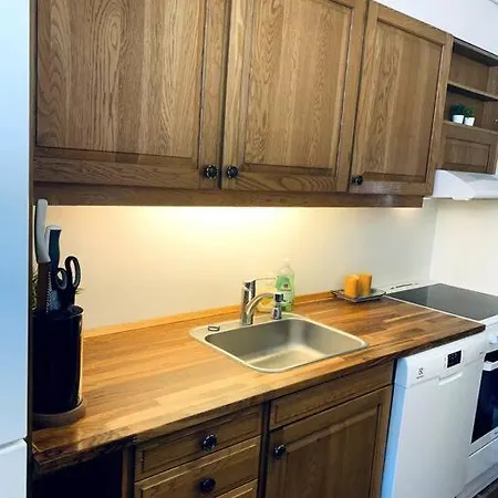 Hus Pa 100 M2 Ved Skov *